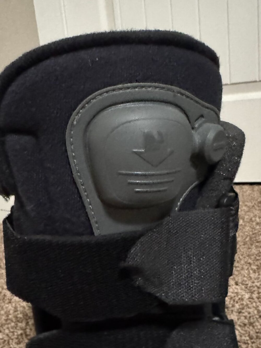 BREG Medical Boot - Picture 8 of 9